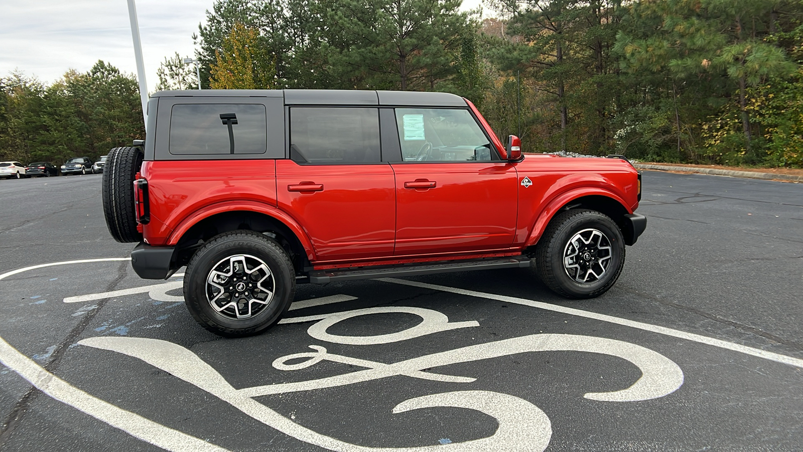 2024 Ford Bronco Outer Banks 23