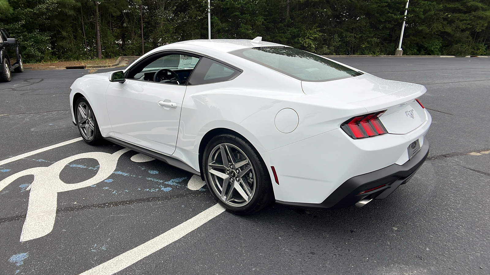 2024 Ford Mustang EcoBoost 17