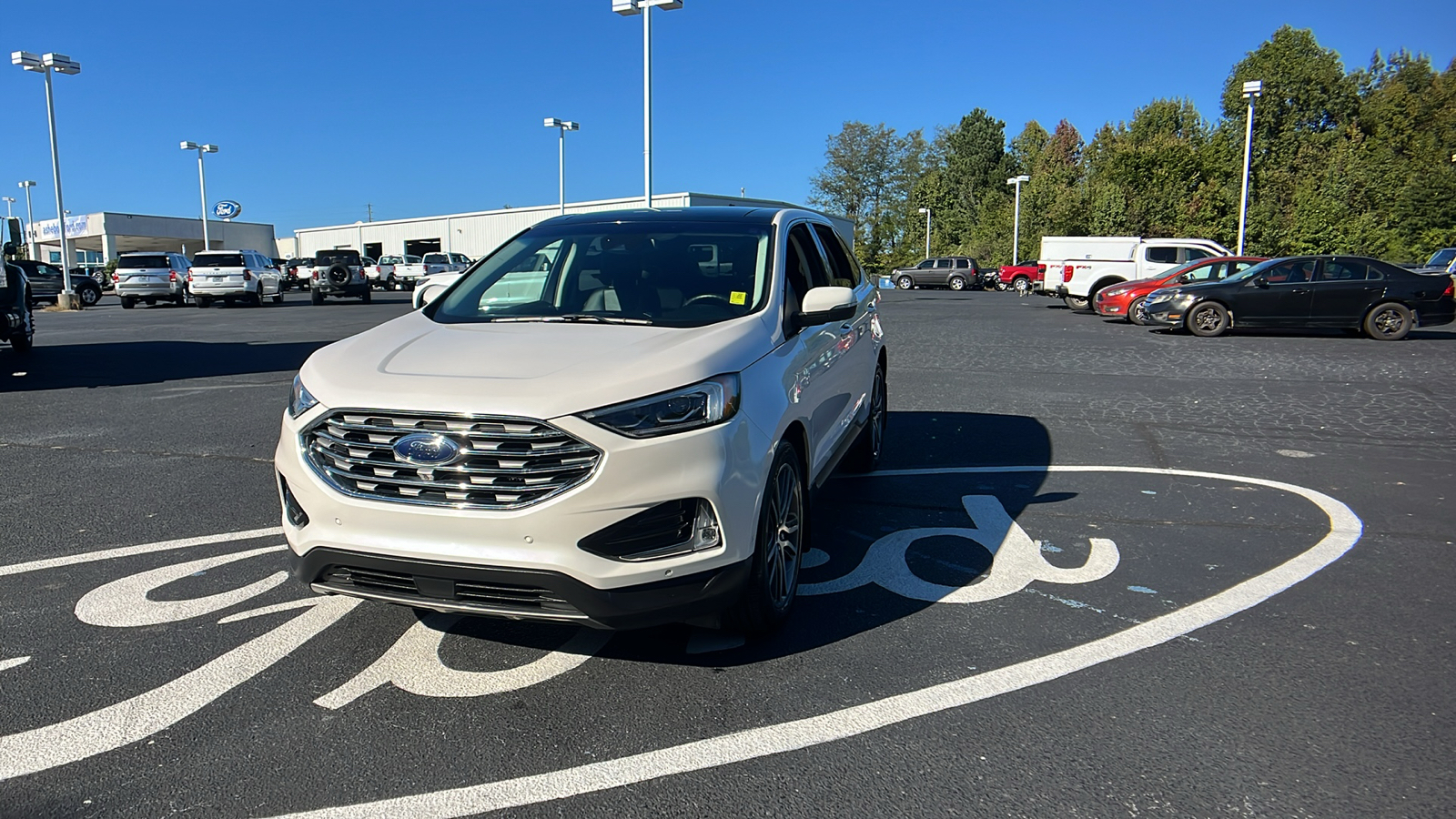 2019 Ford Edge Titanium 3