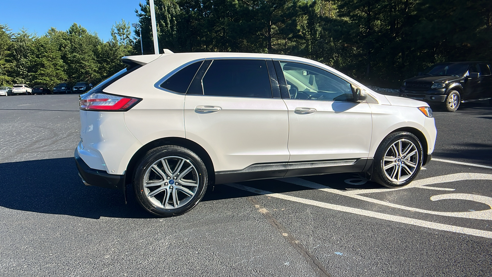 2019 Ford Edge Titanium 23