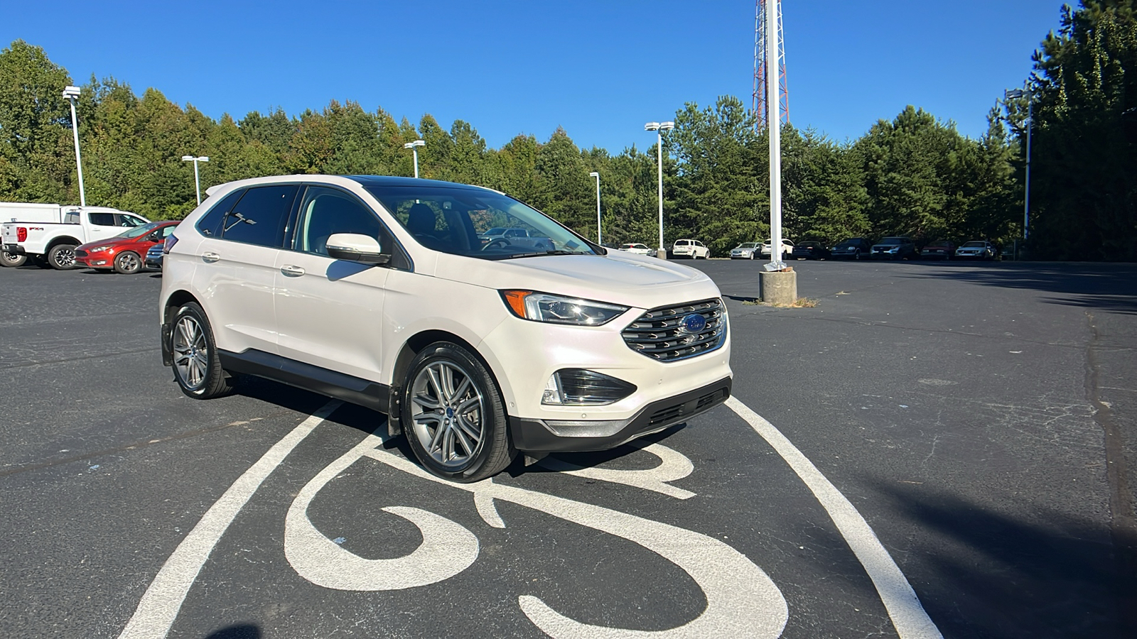 2019 Ford Edge Titanium 24