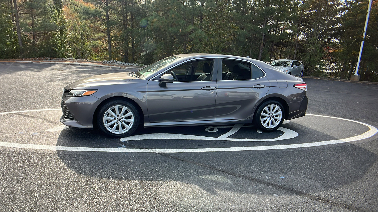 2019 Toyota Camry LE 4