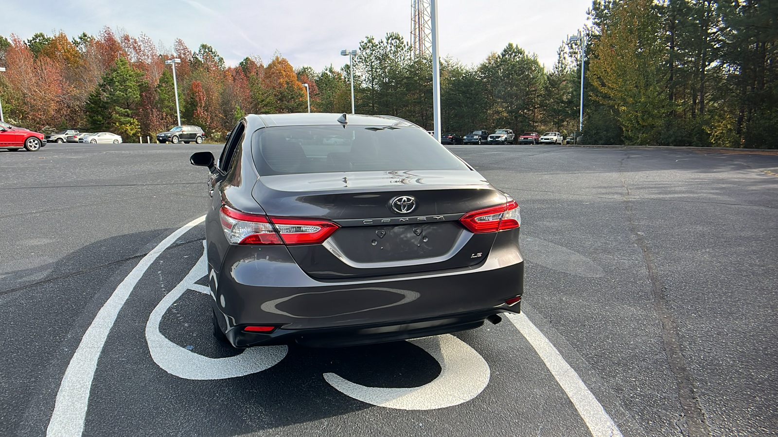 2019 Toyota Camry LE 19