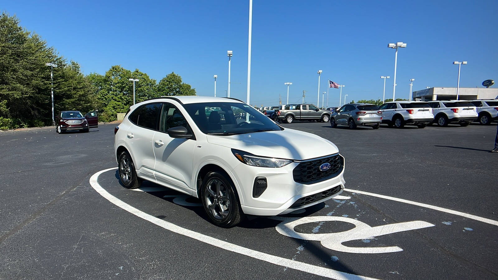 2024 Ford Escape ST-Line 1