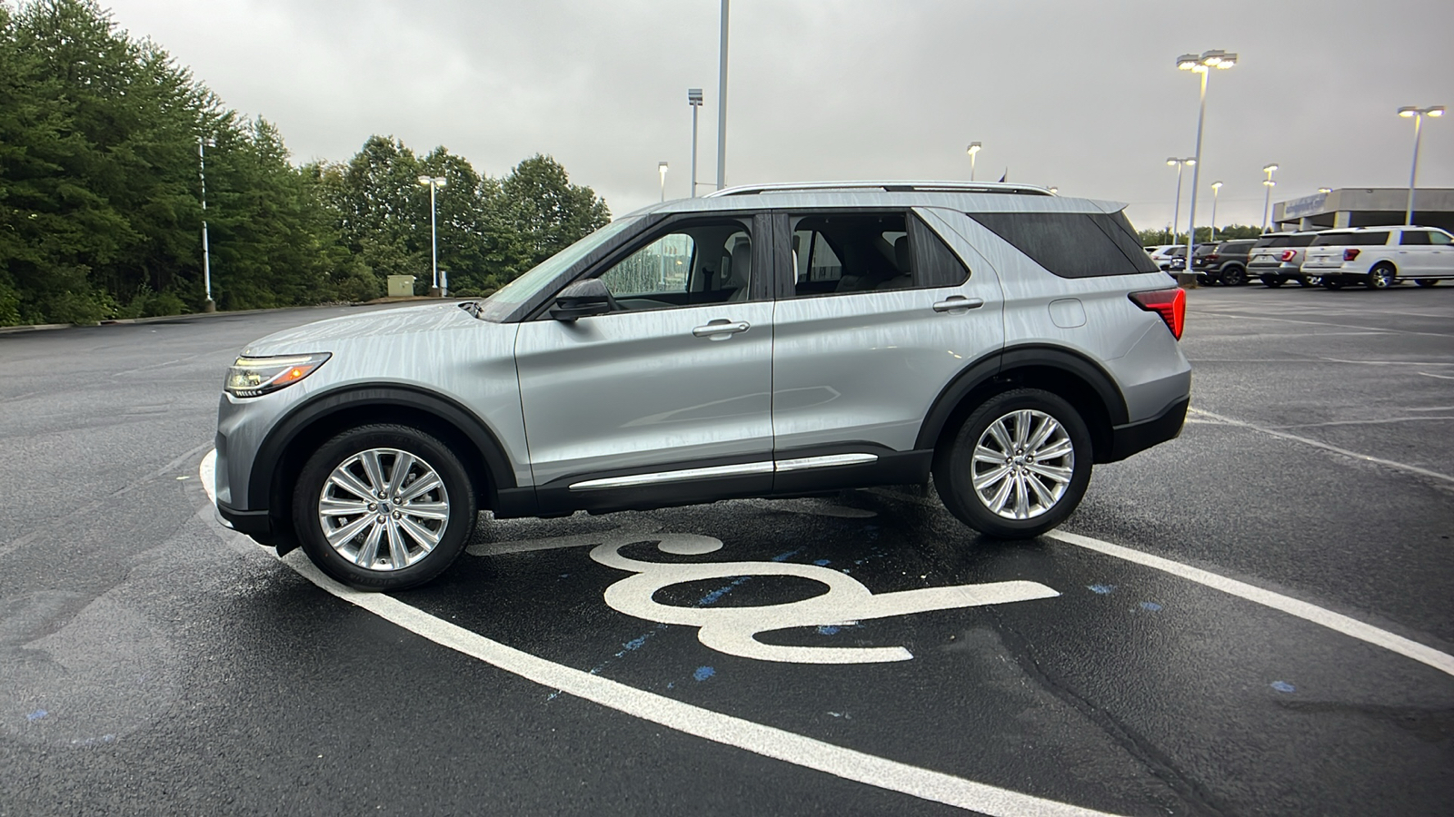 2025 Ford Explorer Platinum 4