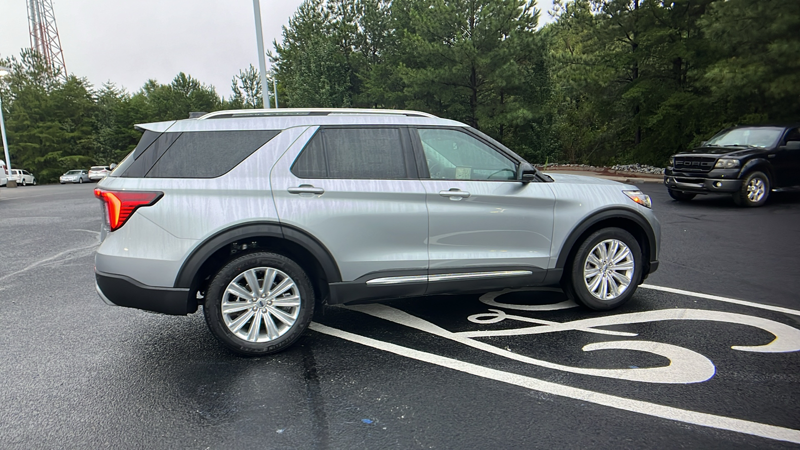 2025 Ford Explorer Platinum 23