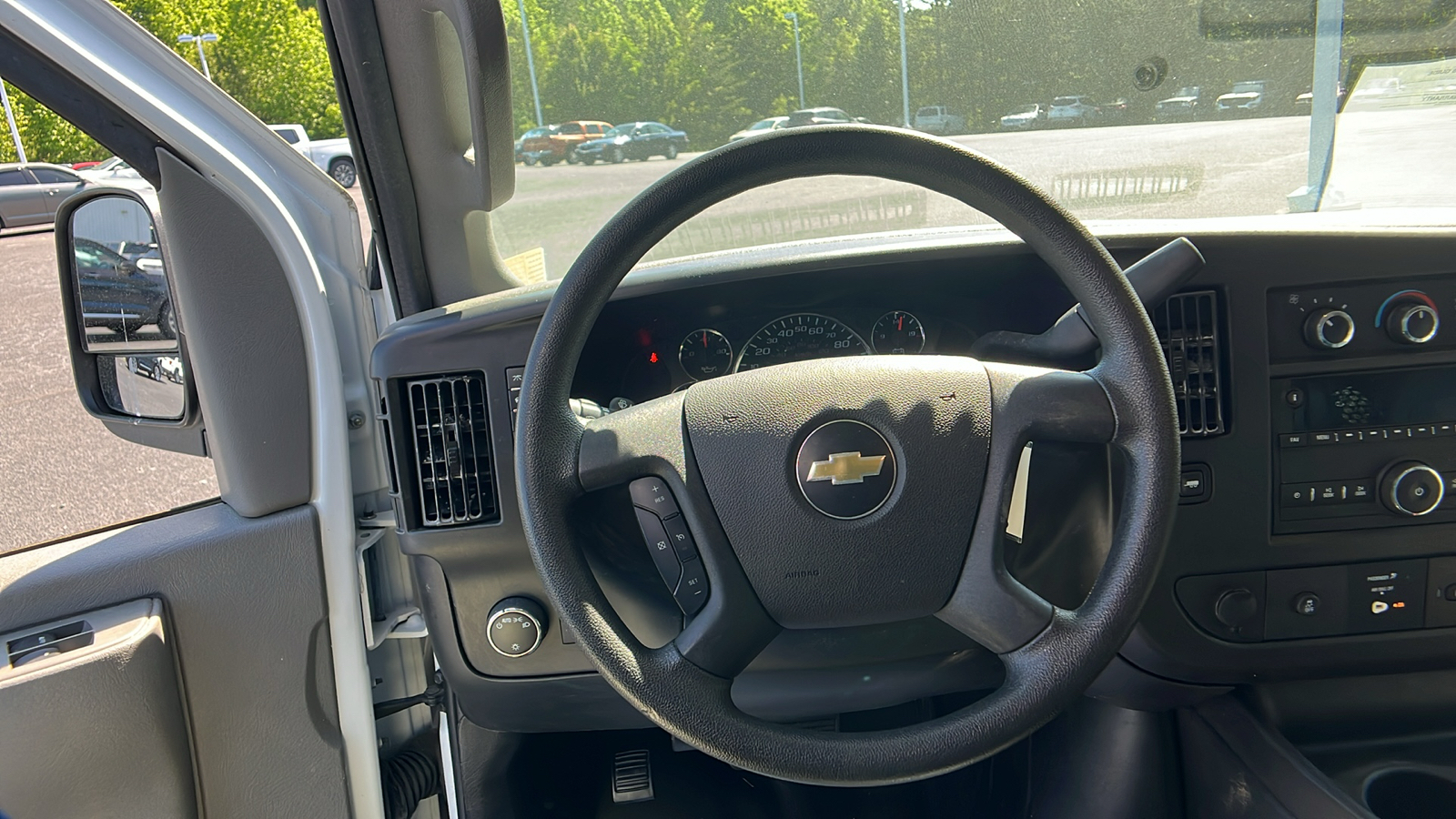 2019 Chevrolet Express Work Van 9