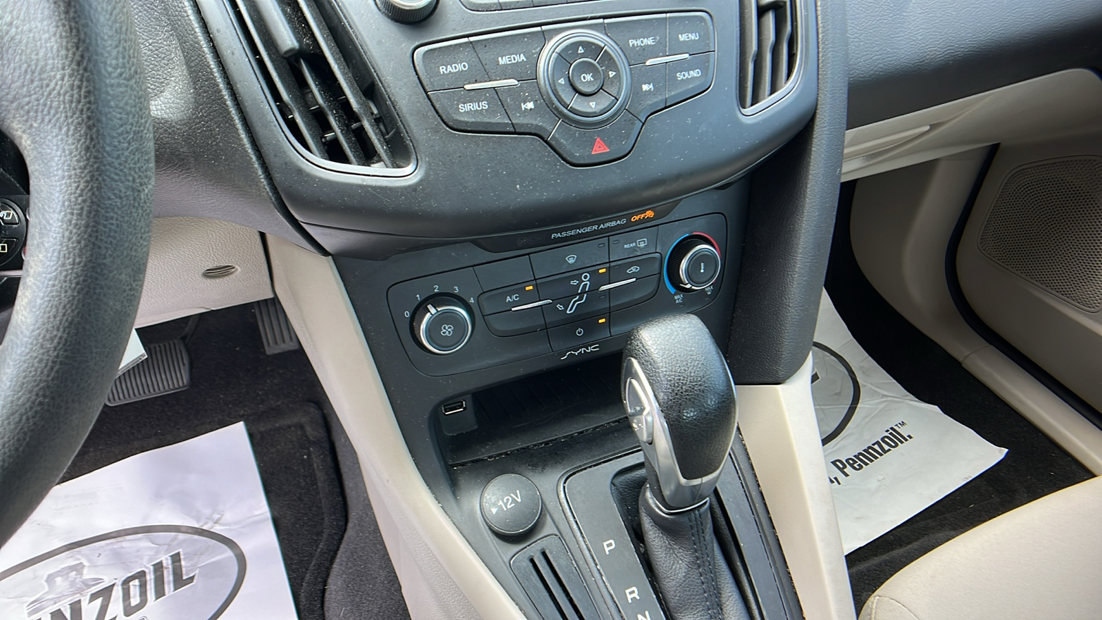 2018 Ford Focus SE 14