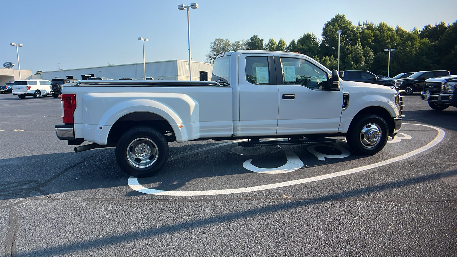 2019 Ford F-350 XL 24