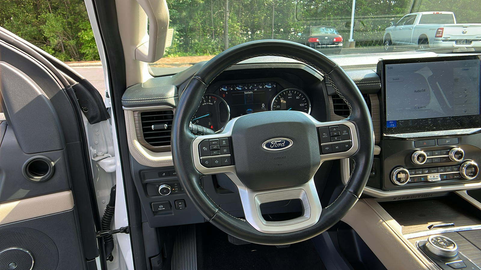 2022 Ford Expedition MAX Limited 9