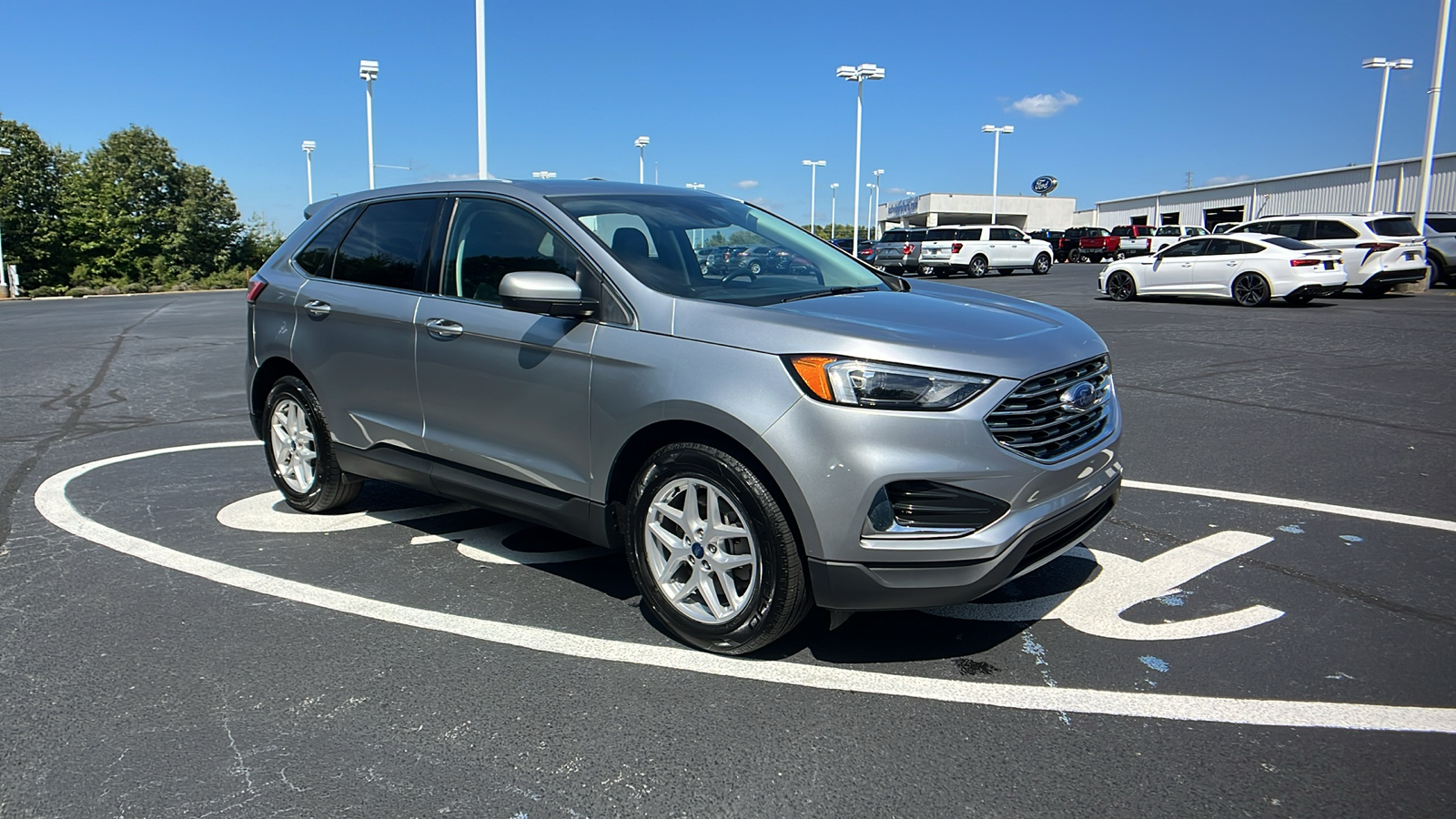 2022 Ford Edge SEL 24