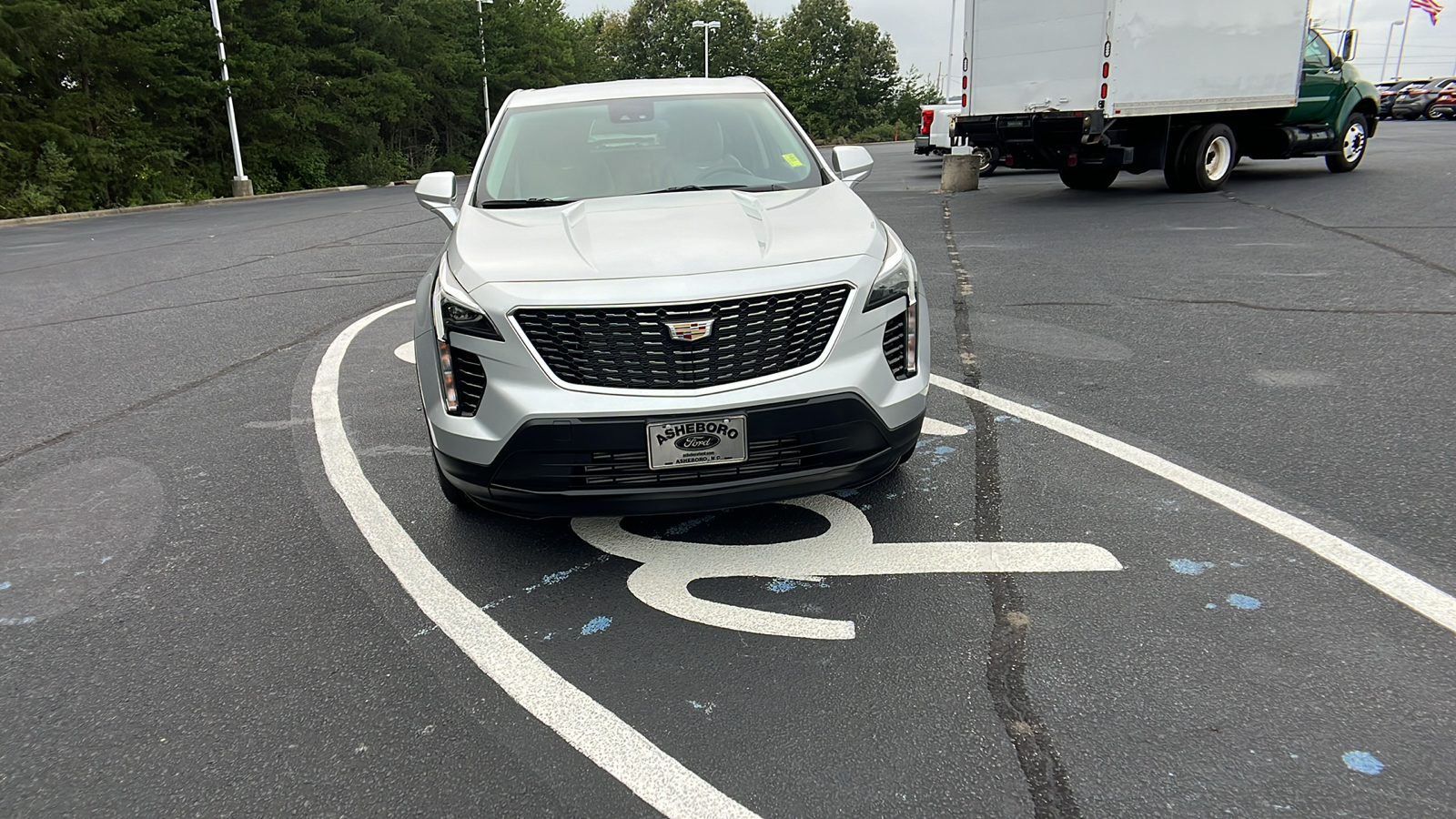 2020 Cadillac XT4 FWD Luxury 2