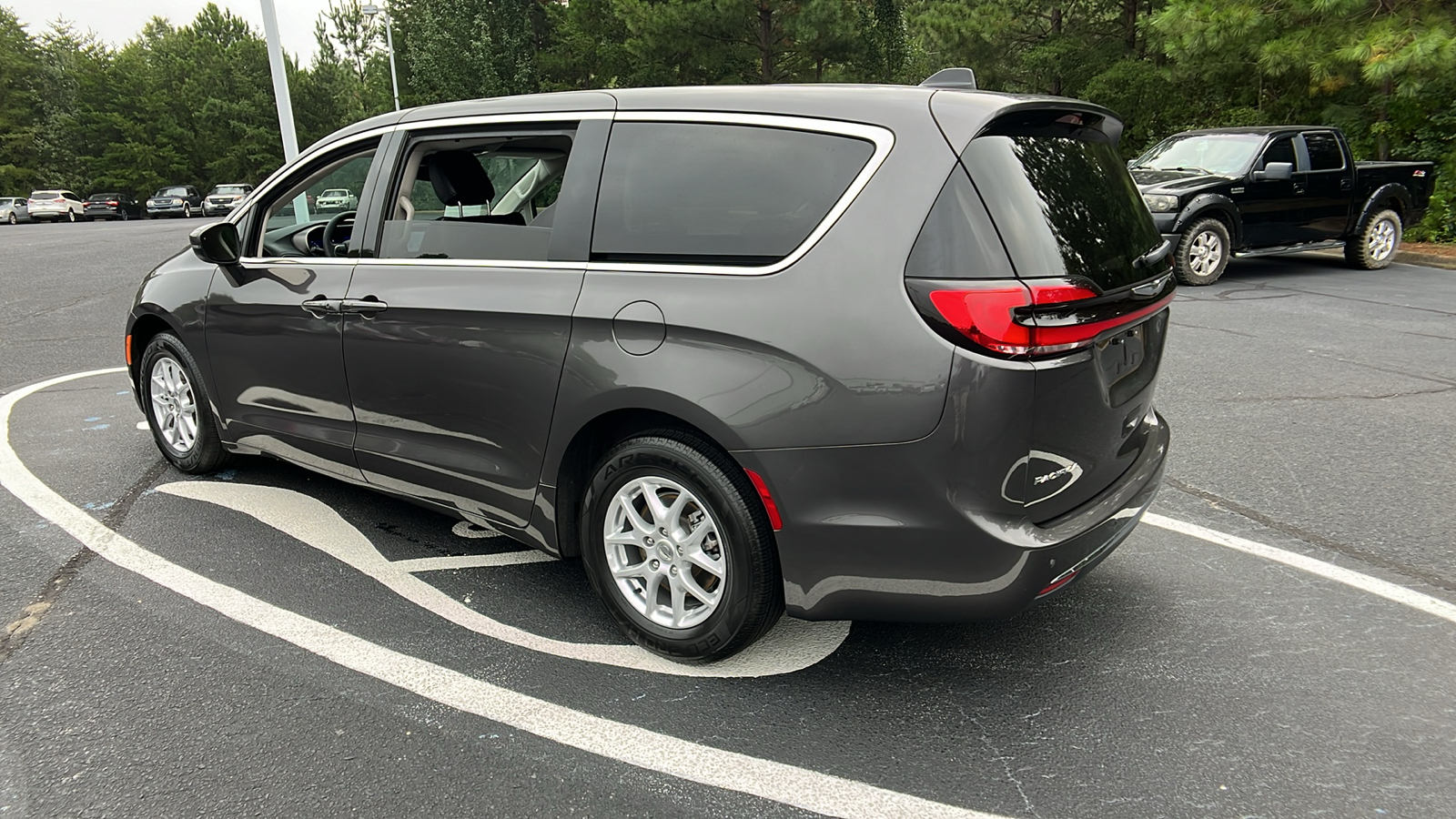 2023 Chrysler Pacifica Touring L 20