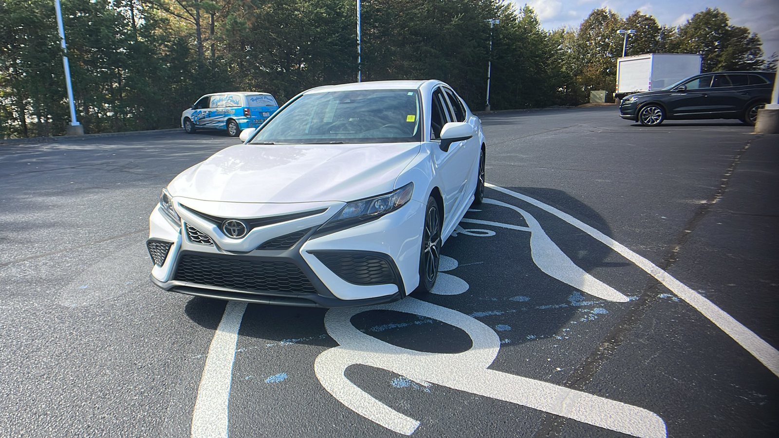 2021 Toyota Camry SE 3