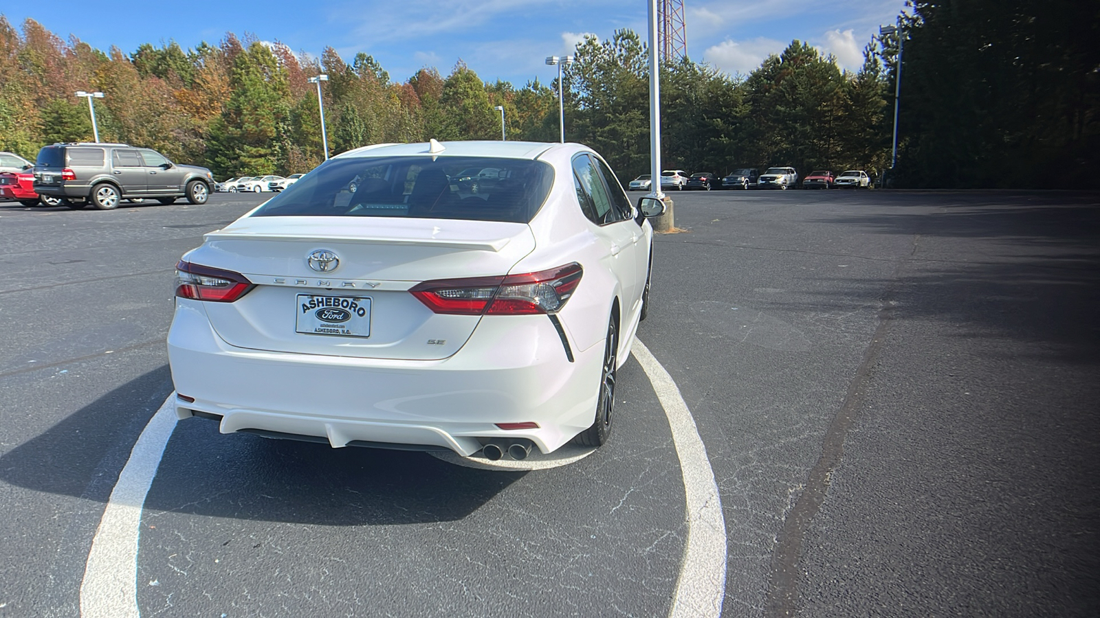 2021 Toyota Camry SE 21