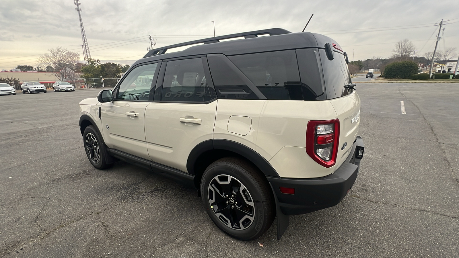 2024 Ford Bronco Sport Outer Banks 2