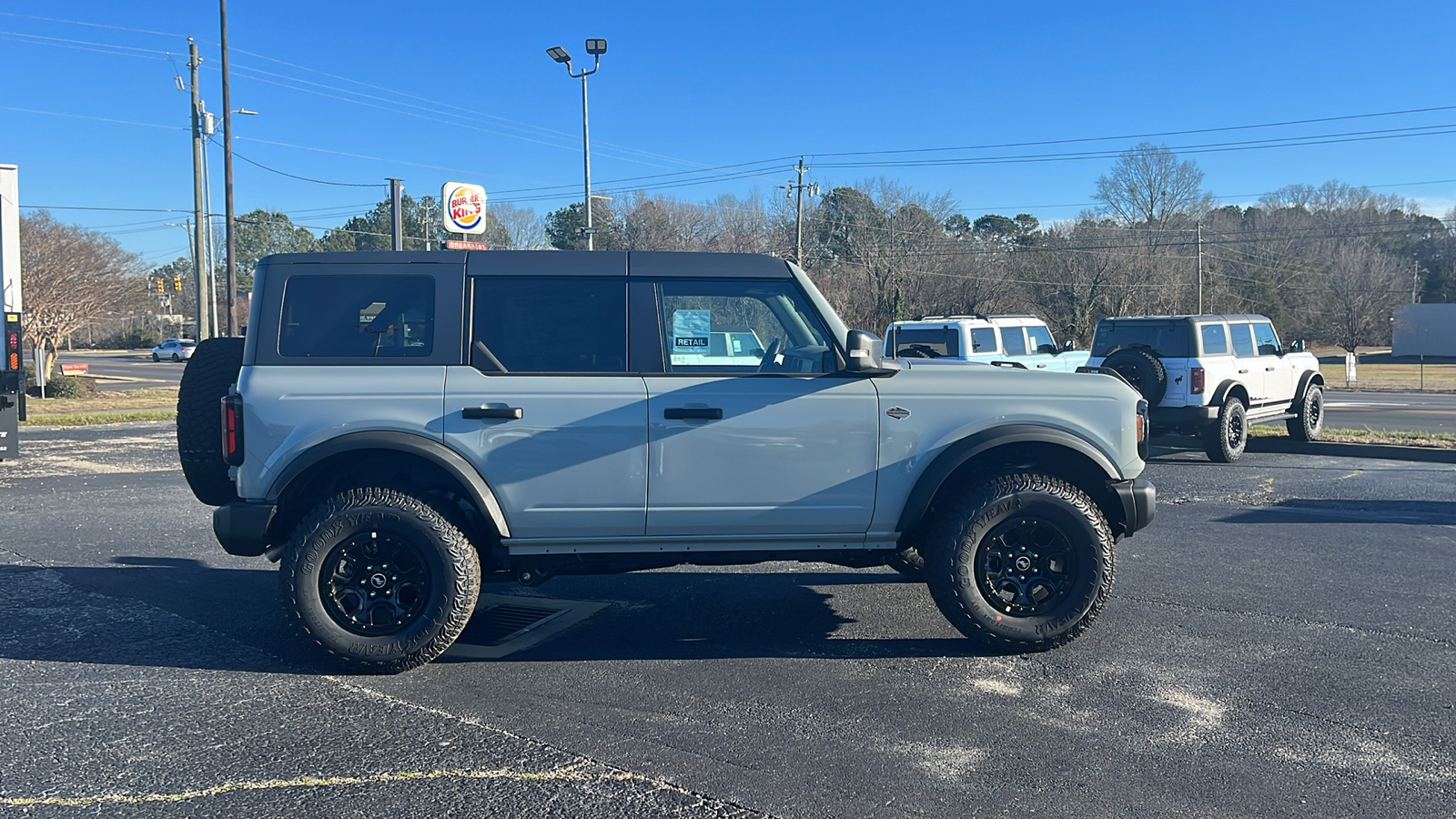 2023 Ford Bronco Outer Banks 3