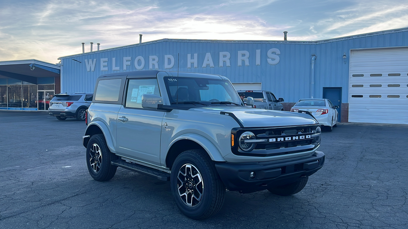 2023 Ford Bronco  2
