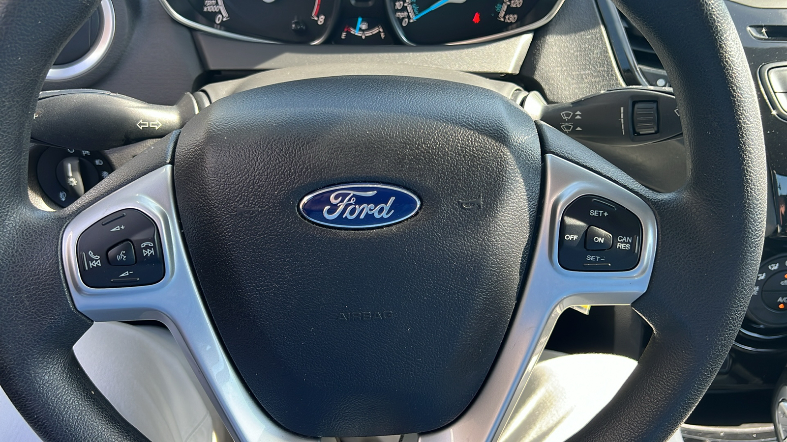 2019 Ford Fiesta SE 14