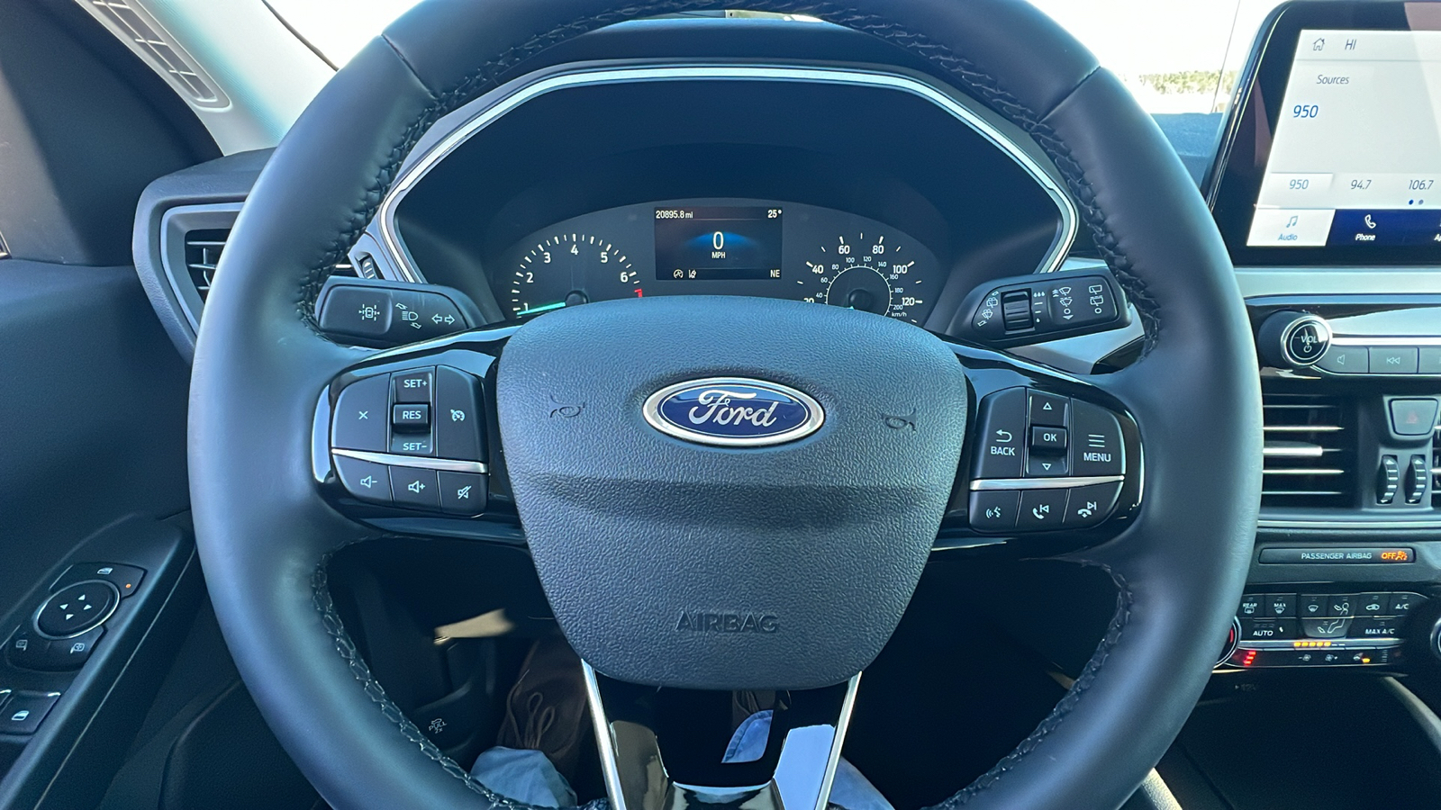 2022 Ford Escape SEL 16