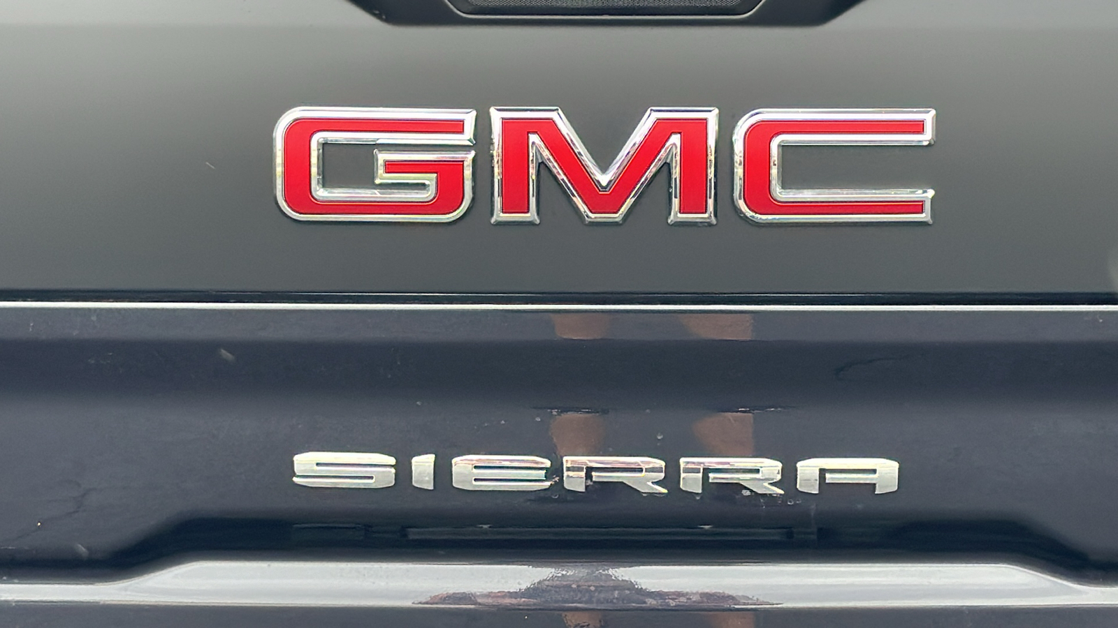 2024 GMC Sierra 1500 AT4X 9