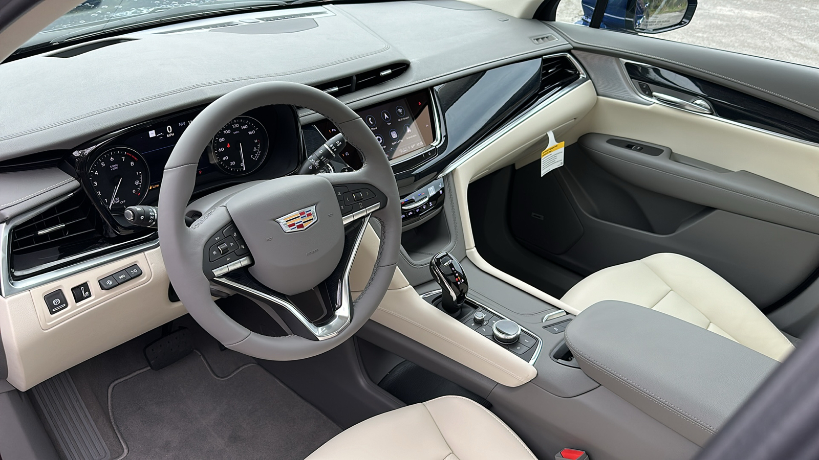 2024 Cadillac XT6 Premium Luxury 12