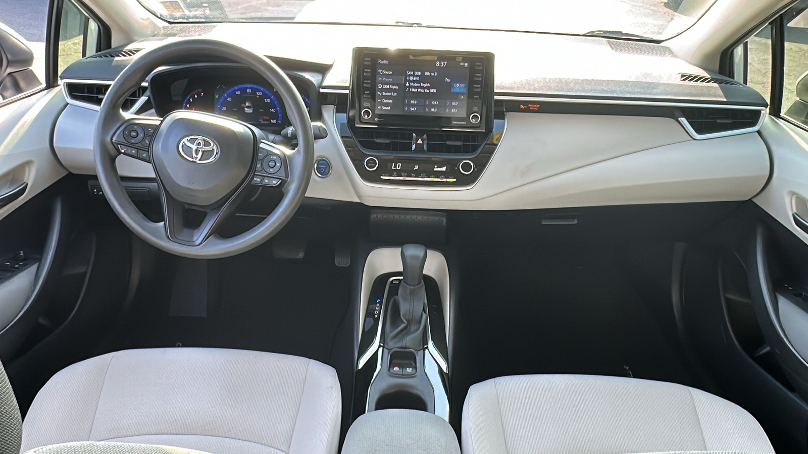 2022 Toyota Corolla Hybrid LE 13