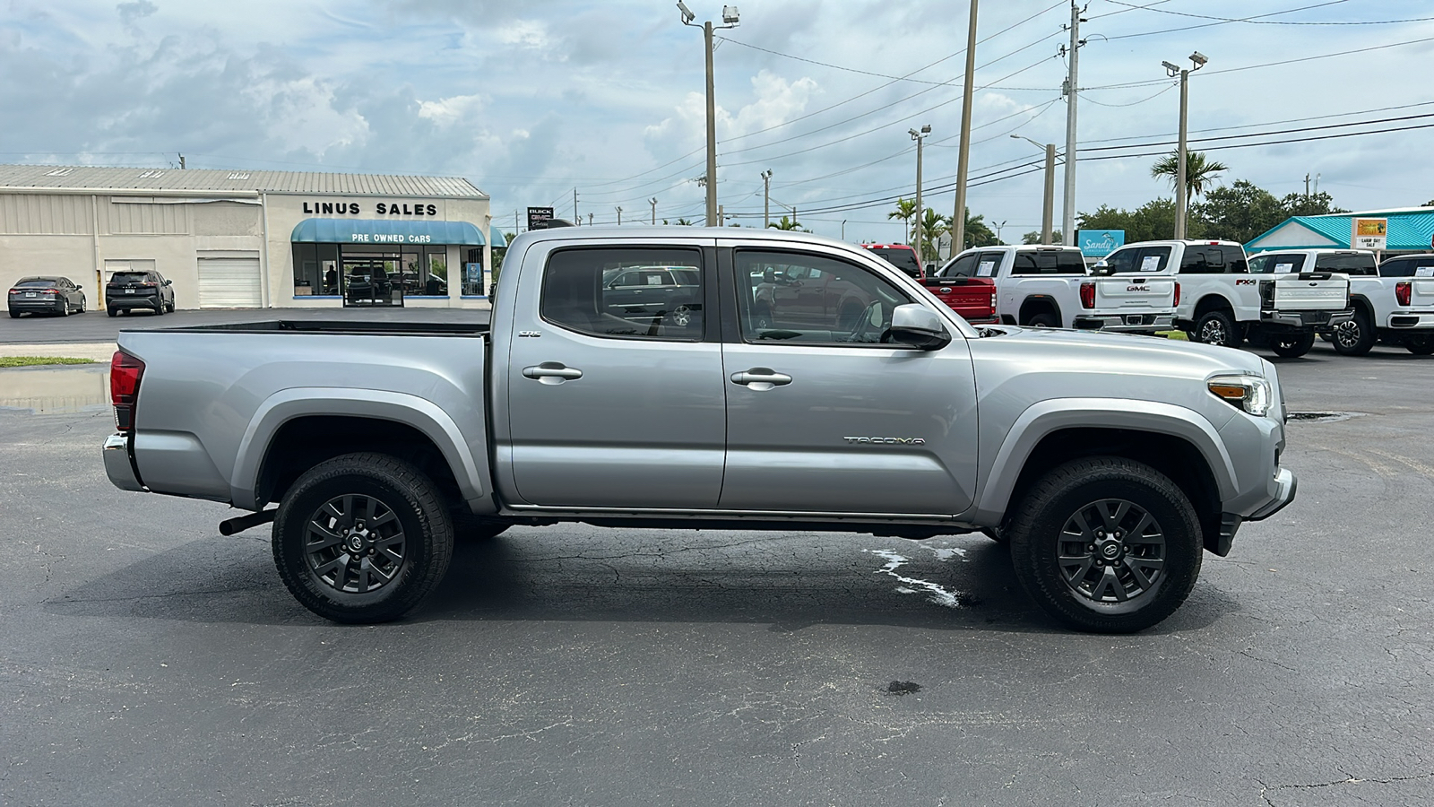 2021 Toyota Tacoma SR5 8