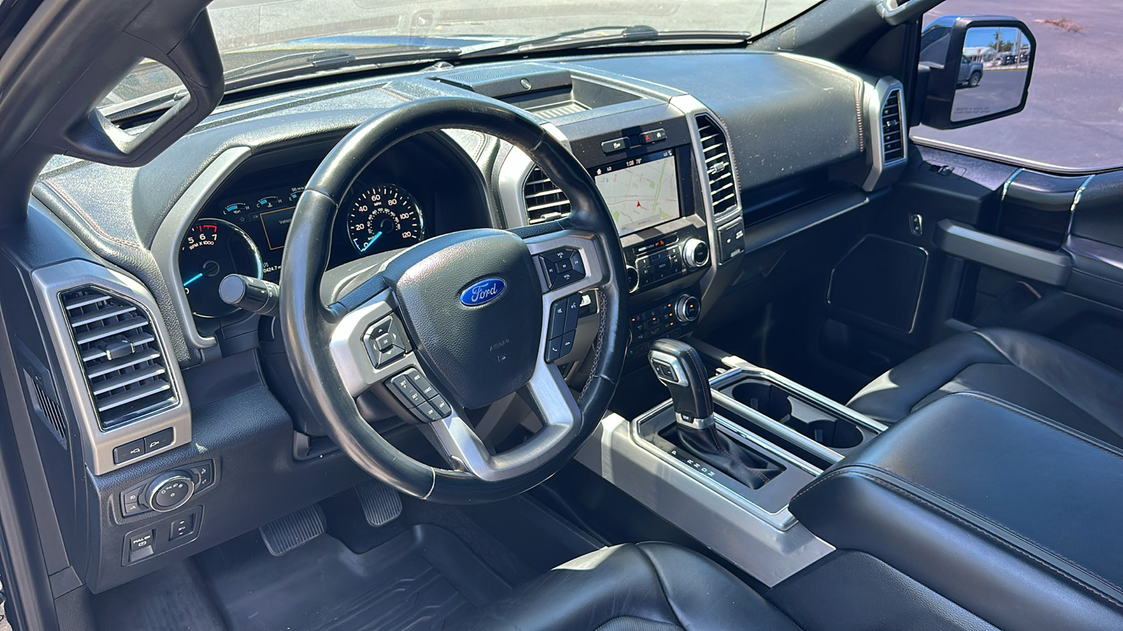 2019 Ford F-150 Platinum 11