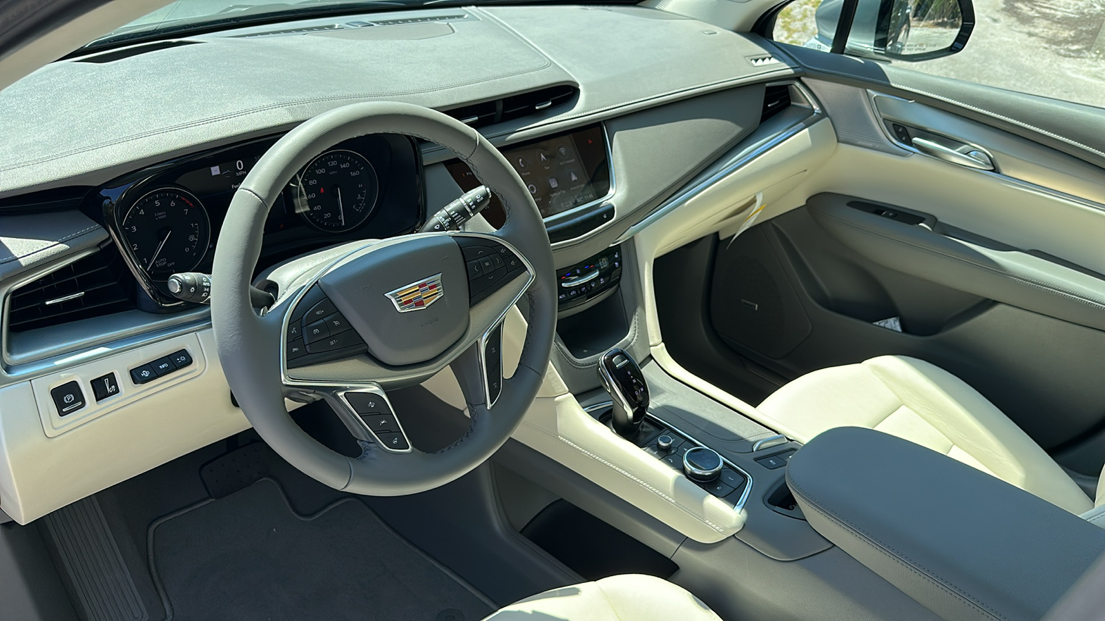 2024 Cadillac XT5 Premium Luxury 12