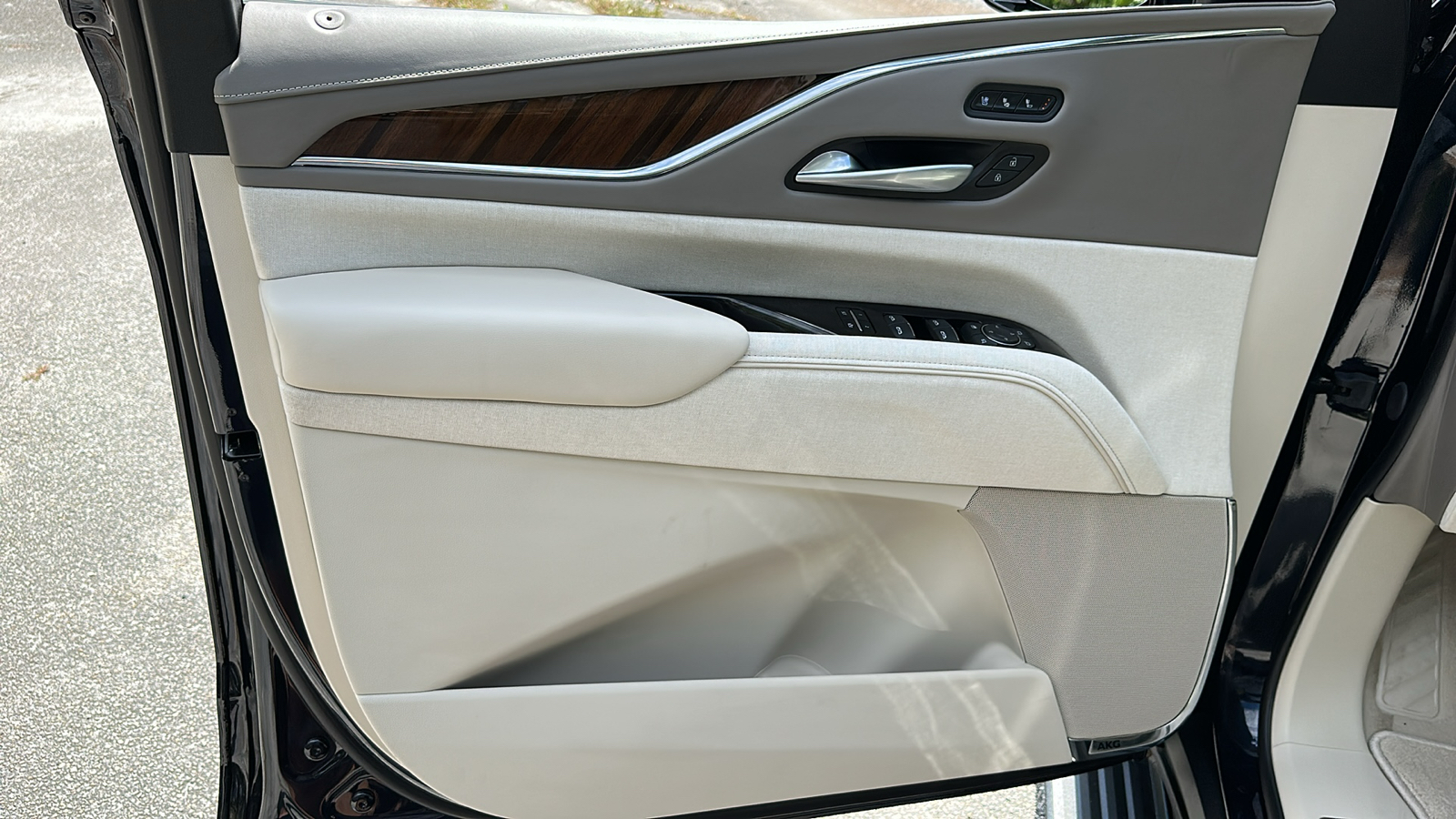 2024 Cadillac Escalade Premium Luxury Platinum 16