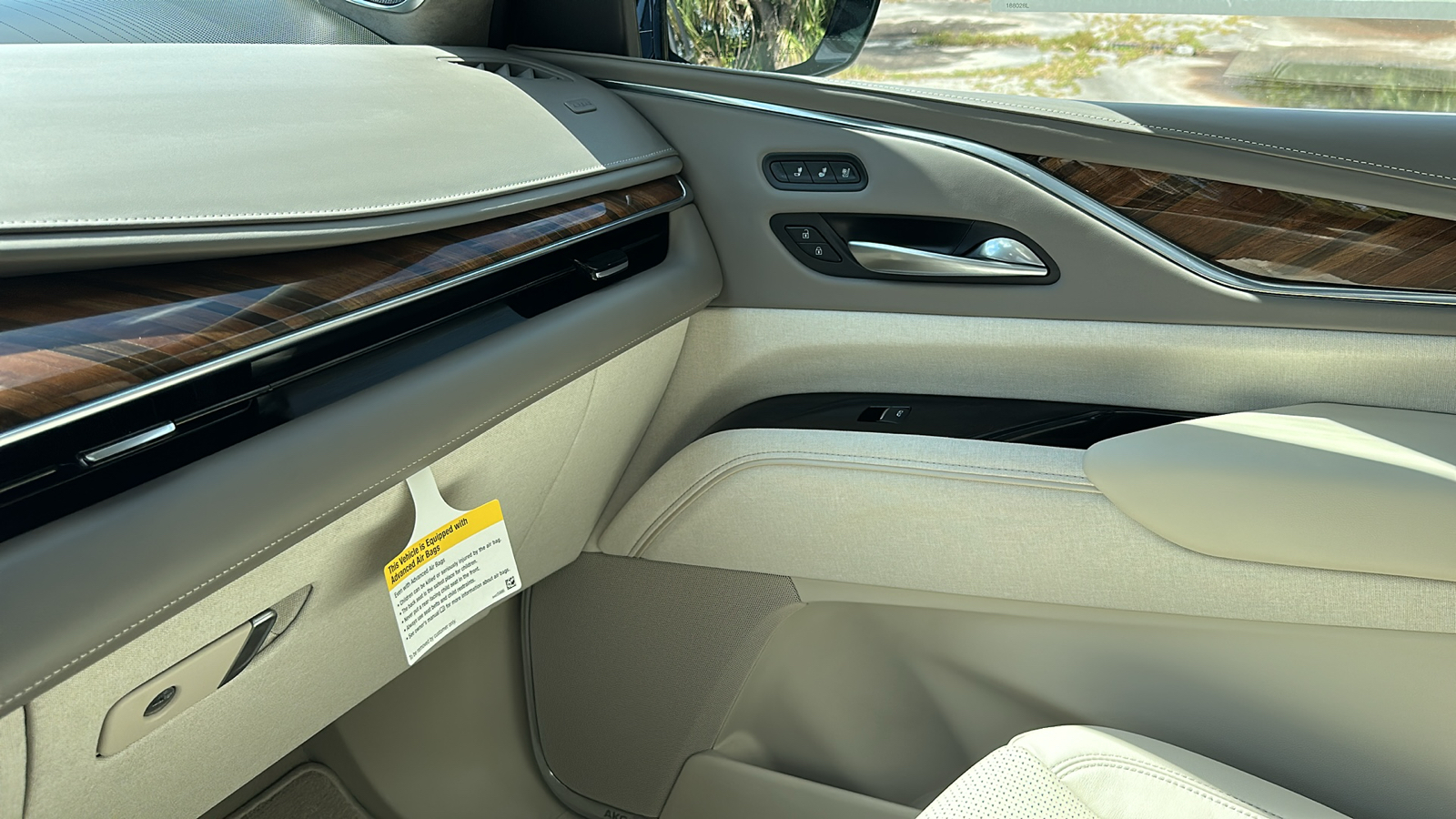2024 Cadillac Escalade Premium Luxury Platinum 29