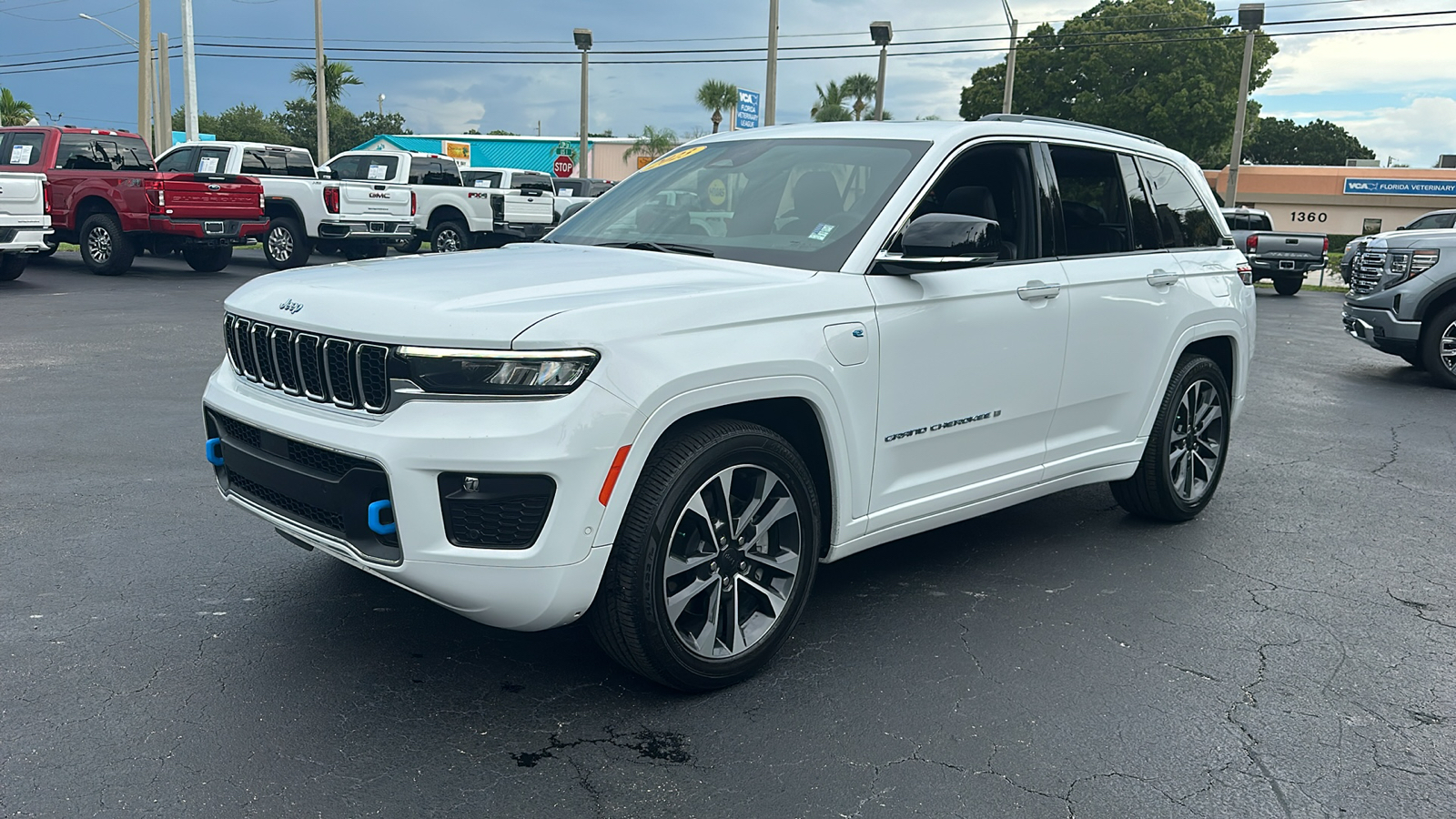 2023 Jeep Grand Cherokee Overland 4xe 3