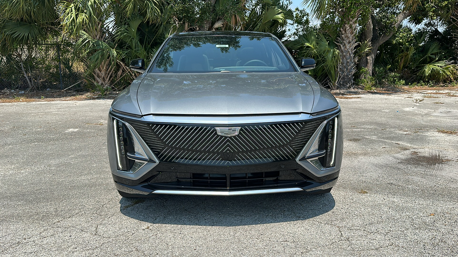 2024 Cadillac LYRIQ Tech 2