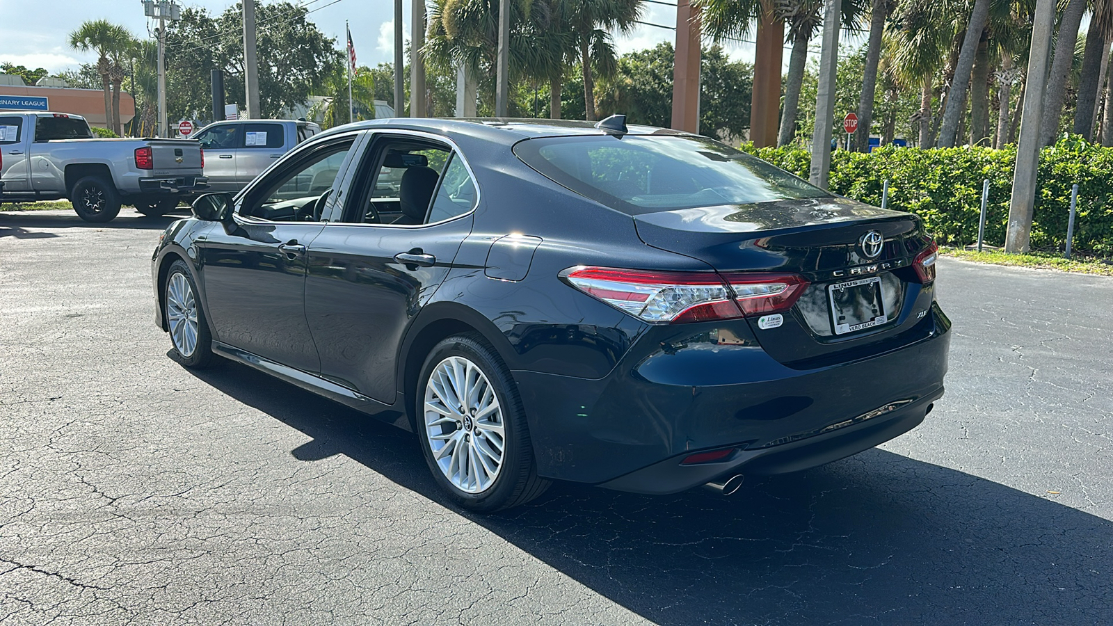 2019 Toyota Camry XLE 5