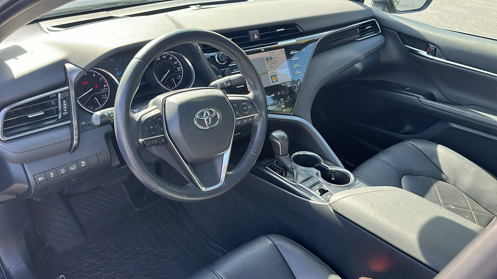 2019 Toyota Camry XLE 12