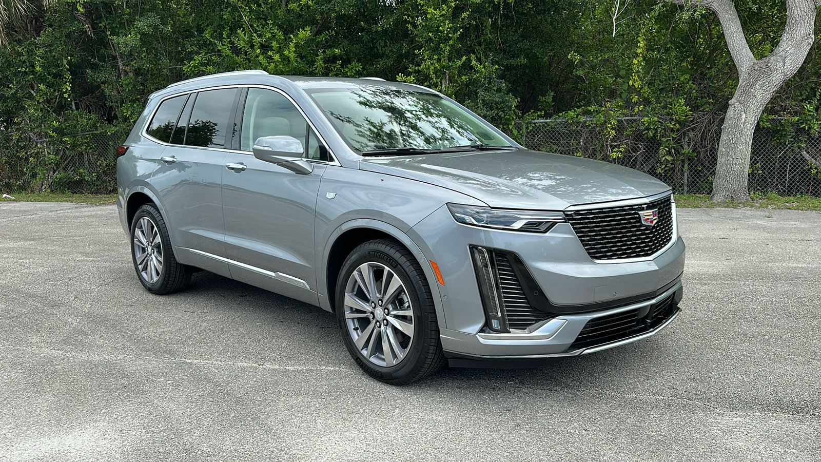 2024 Cadillac XT6 Premium Luxury 1