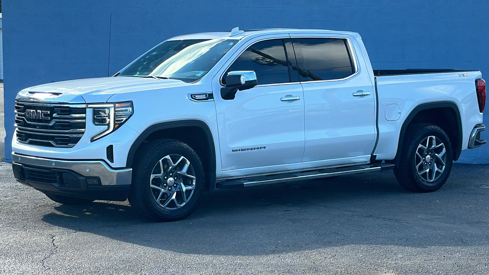 2023 GMC Sierra 1500 SLT 3