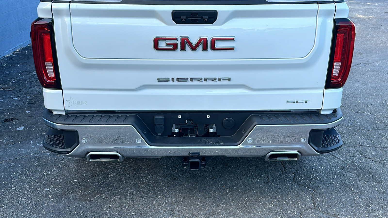 2023 GMC Sierra 1500 SLT 13