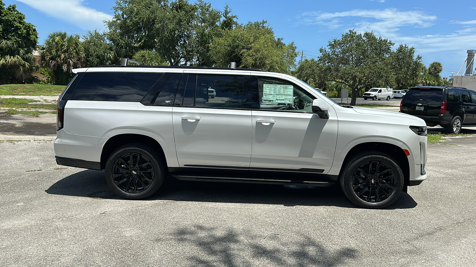 2024 Cadillac Escalade ESV Sport Platinum 8