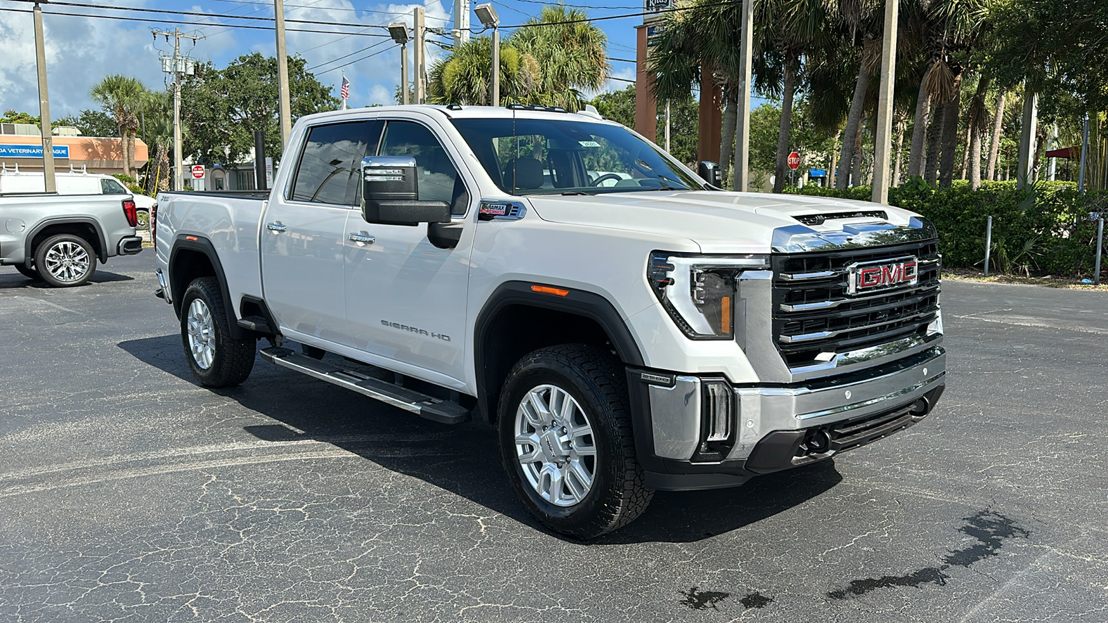 2024 GMC Sierra 2500HD SLT 1