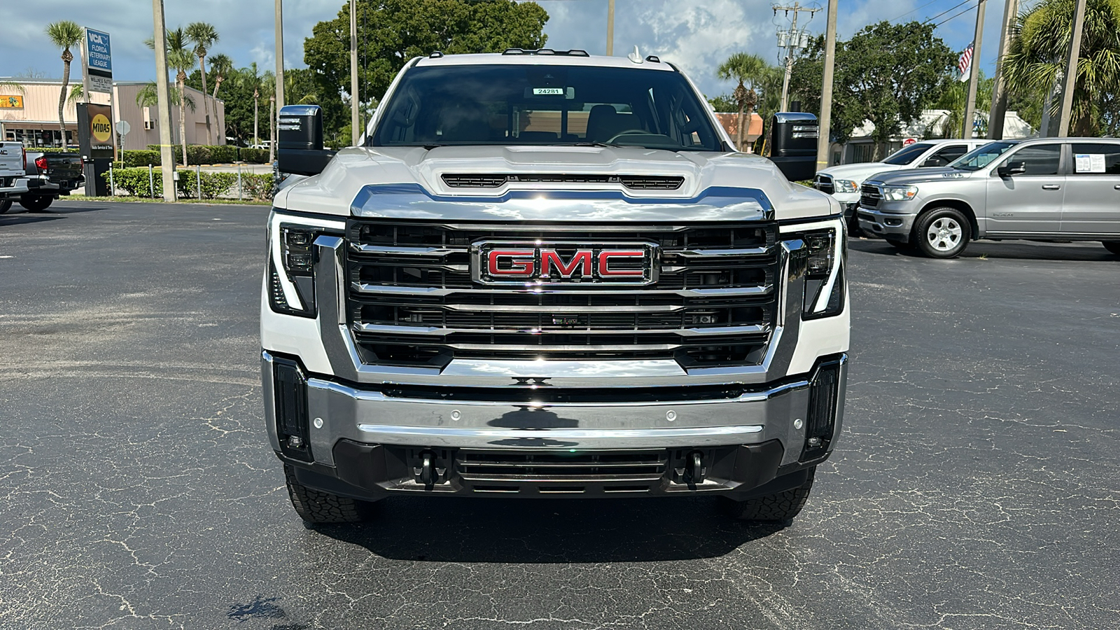 2024 GMC Sierra 2500HD SLT 2