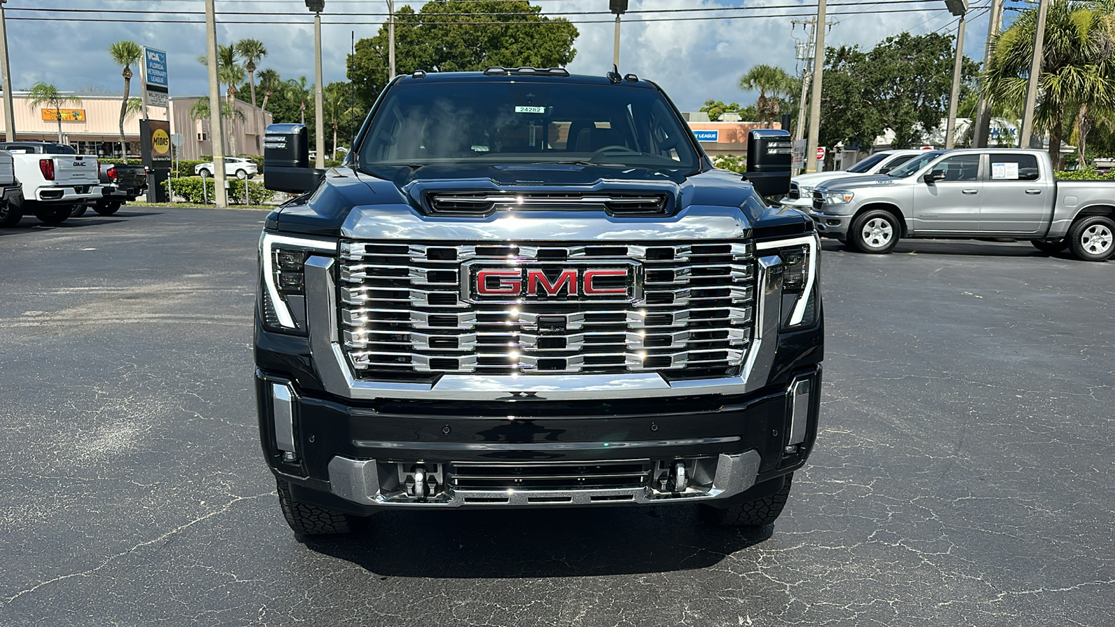 2024 GMC Sierra 2500HD Denali 2