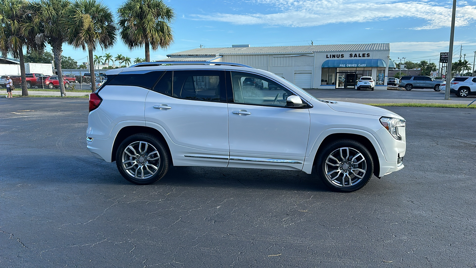 2024 GMC Terrain Denali 8