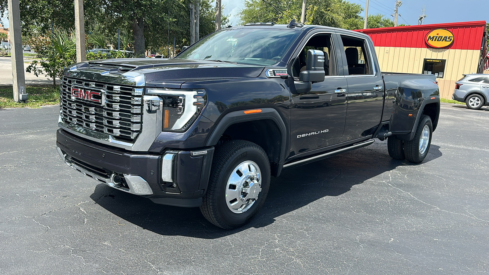 2024 GMC Sierra 3500HD Denali 3