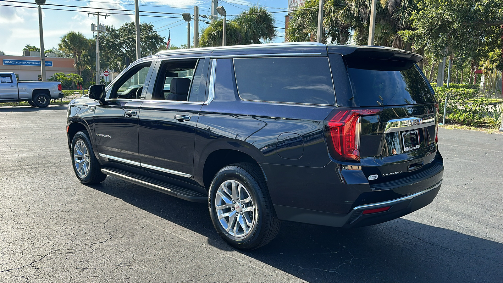 2024 GMC Yukon XL SLT 5