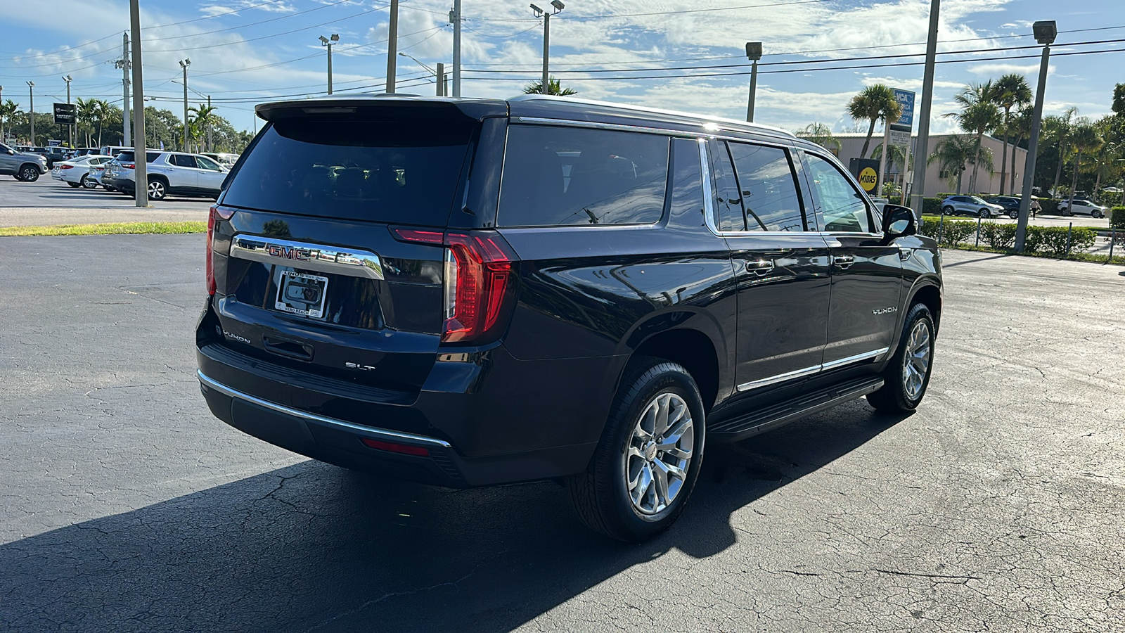 2024 GMC Yukon XL SLT 7