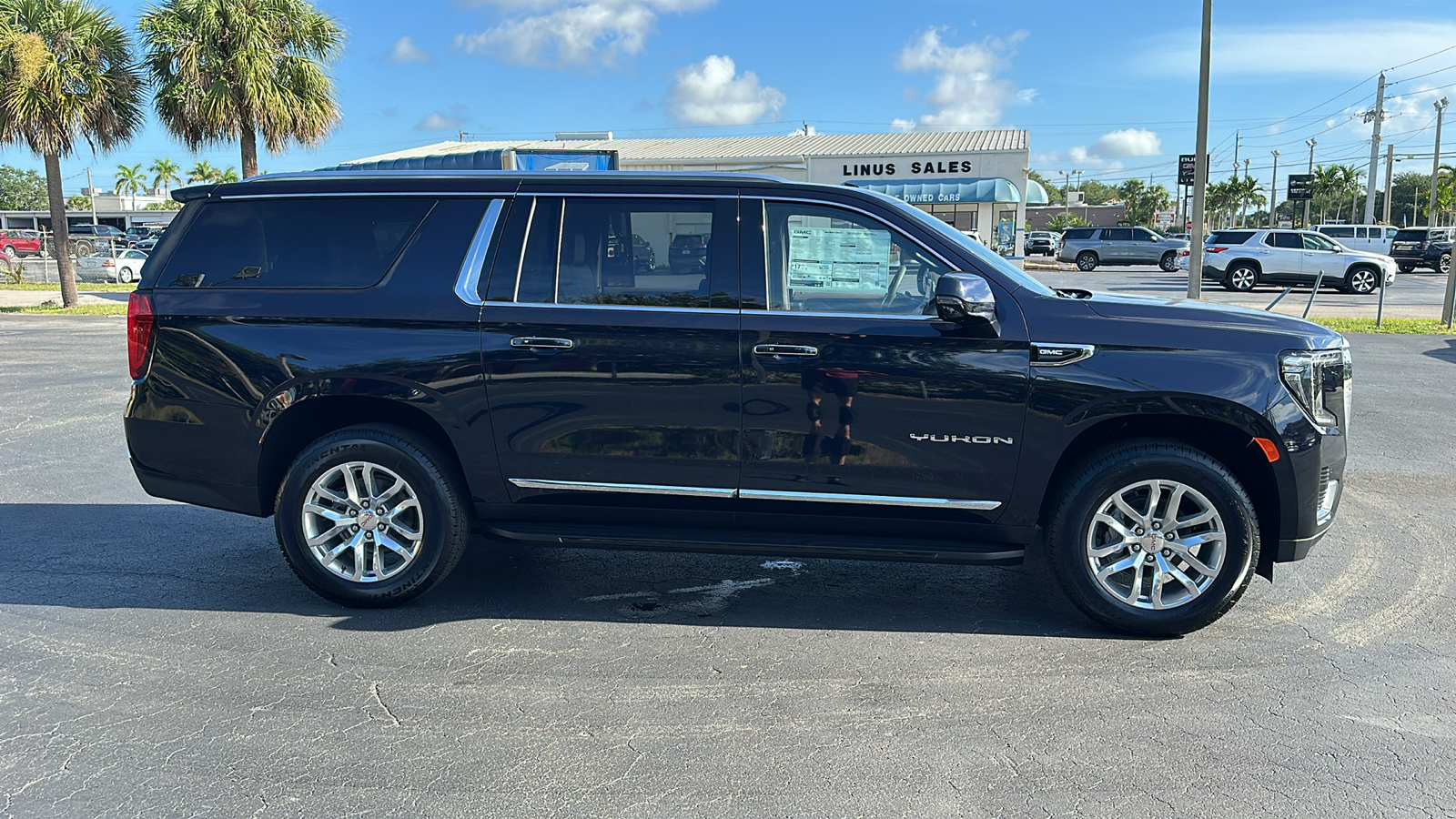 2024 GMC Yukon XL SLT 8