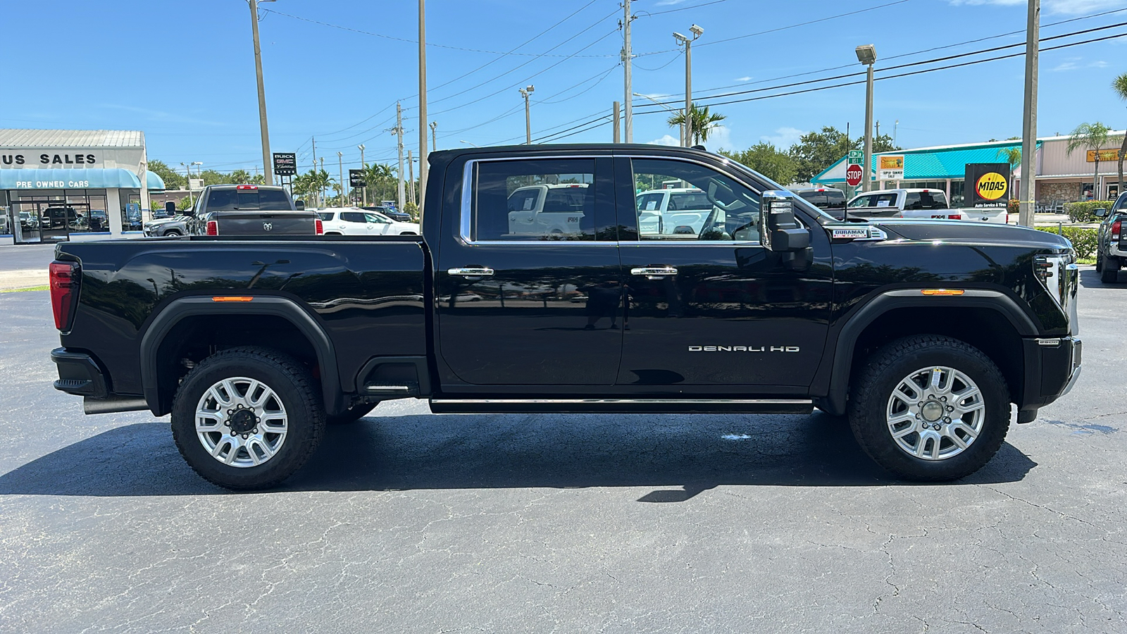 2024 GMC Sierra 2500HD Denali 8