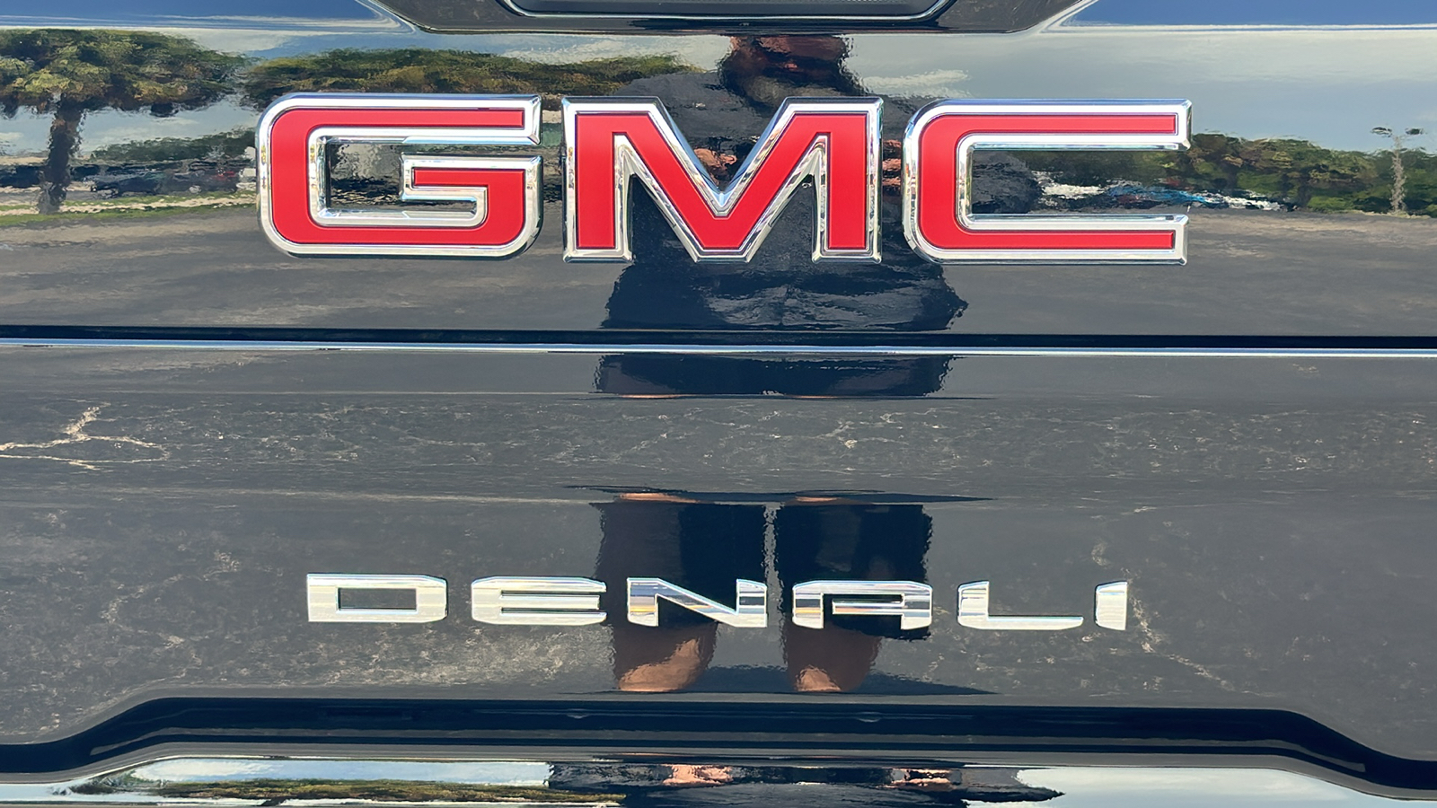 2024 GMC Sierra 2500HD Denali 9